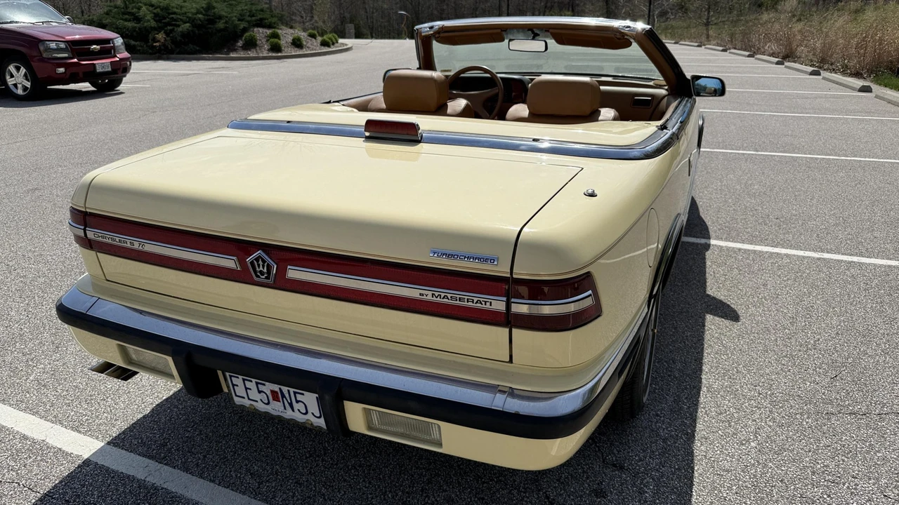 1989 Chrysler TC by Maserati - Image 7 of 31