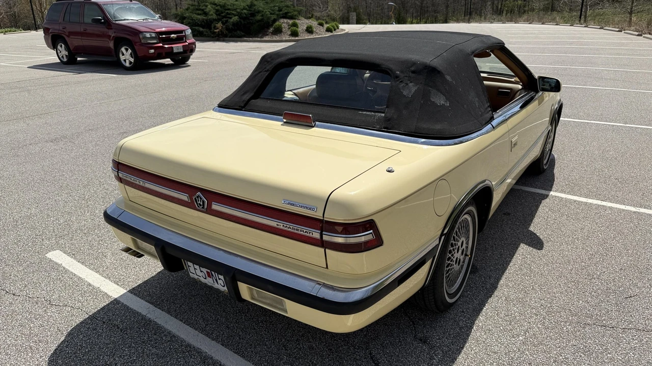 1989 Chrysler TC by Maserati - Image 20 of 31