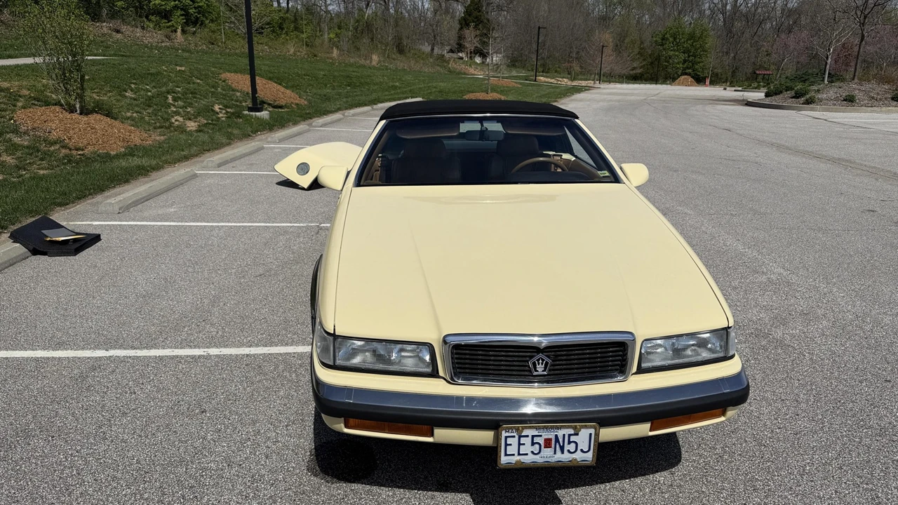 1989 Chrysler TC by Maserati - Image 12 of 31