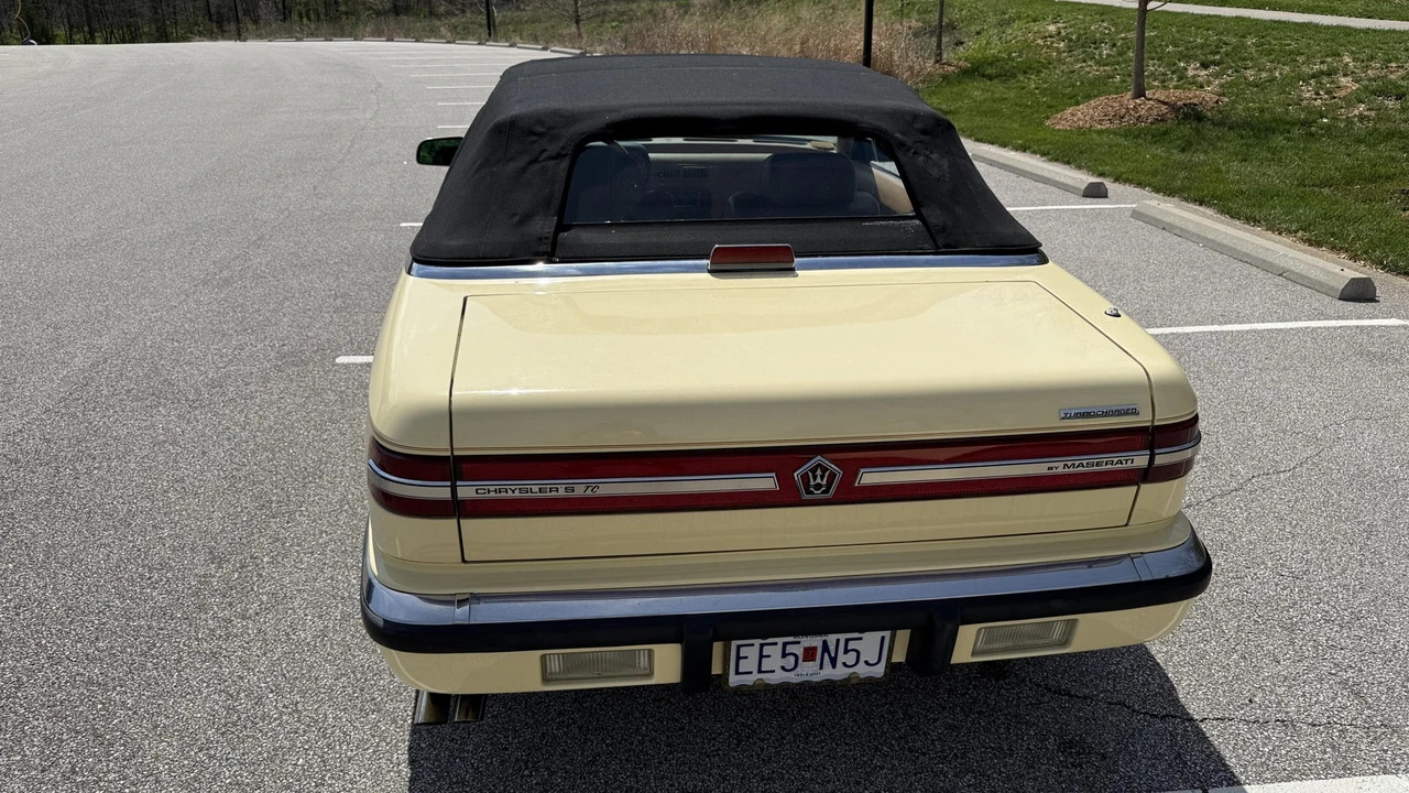 1989 Chrysler TC by Maserati - Image 17 of 31