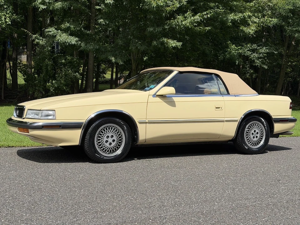 1989 Chrysler TC by Maserati - Image 16 of 31