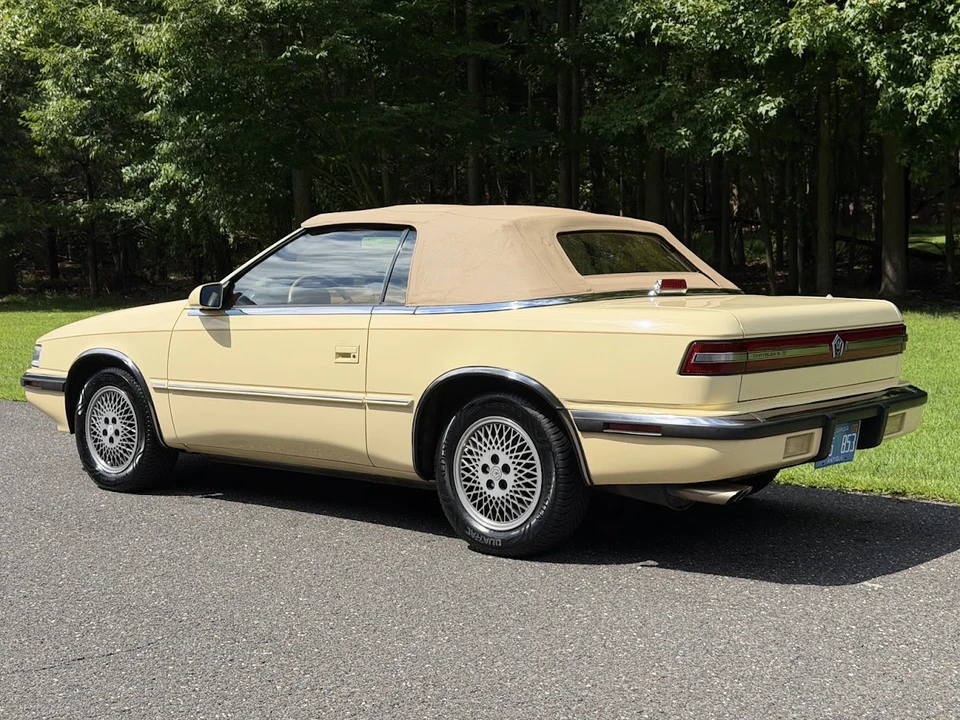 1989 Chrysler TC by Maserati - Image 29 of 31