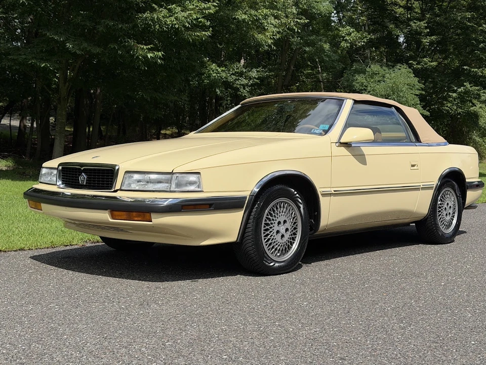 1989 Chrysler TC by Maserati - Image 18 of 31