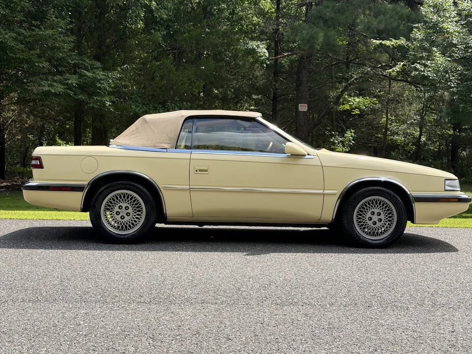 1989 Chrysler TC by Maserati - Image 25 of 31