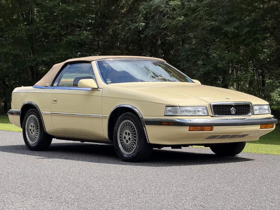 1989 Chrysler TC by Maserati - Image 21 of 31