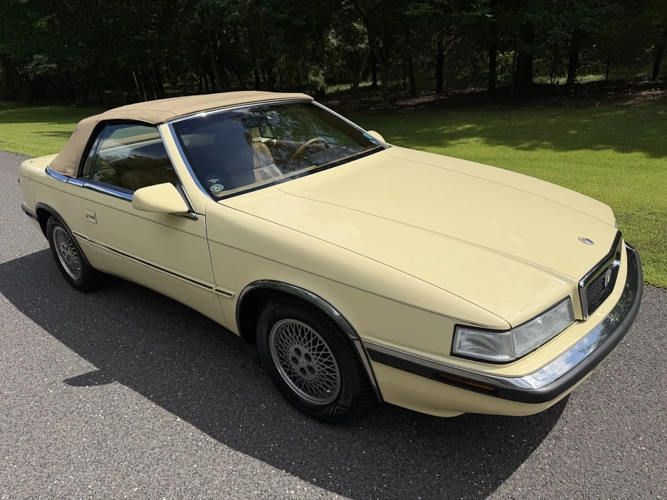 1989 Chrysler TC by Maserati - Image 23 of 31