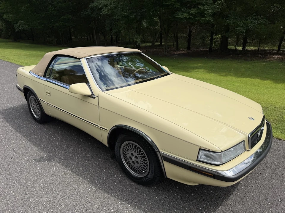 1989 Chrysler TC by Maserati - Image 24 of 31