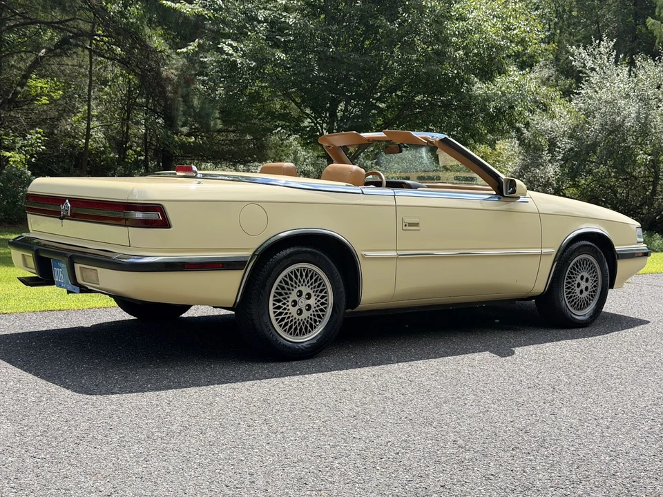 1989 Chrysler TC by Maserati - Image 8 of 31