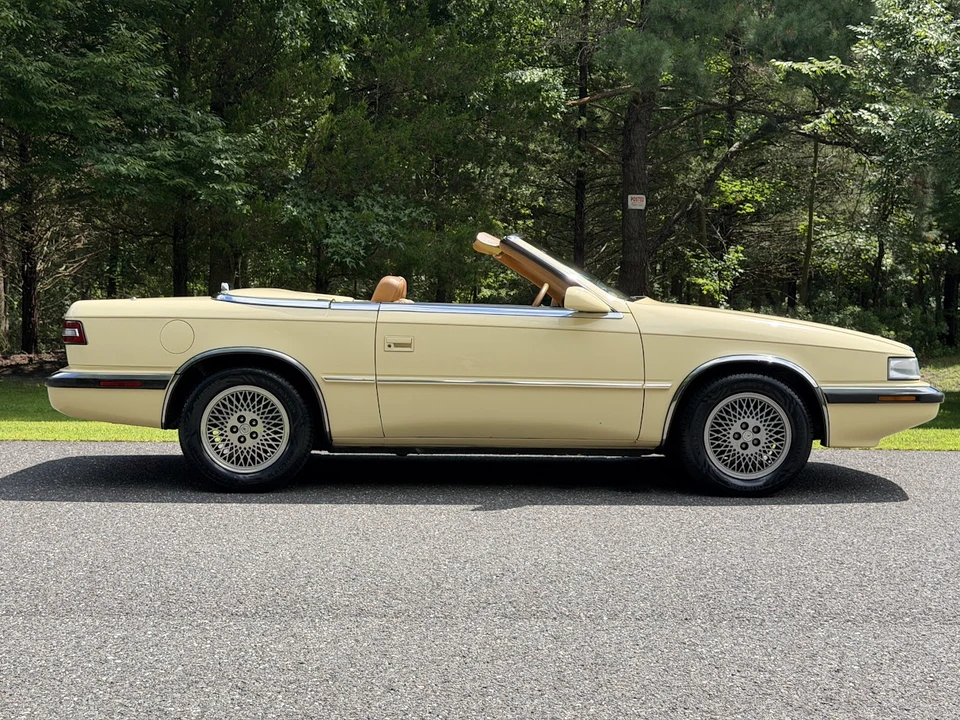 1989 Chrysler TC by Maserati - Image 7 of 31