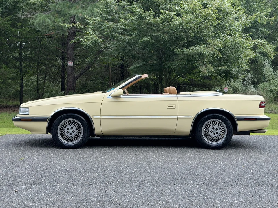 1989 Chrysler TC by Maserati - Image 15 of 31