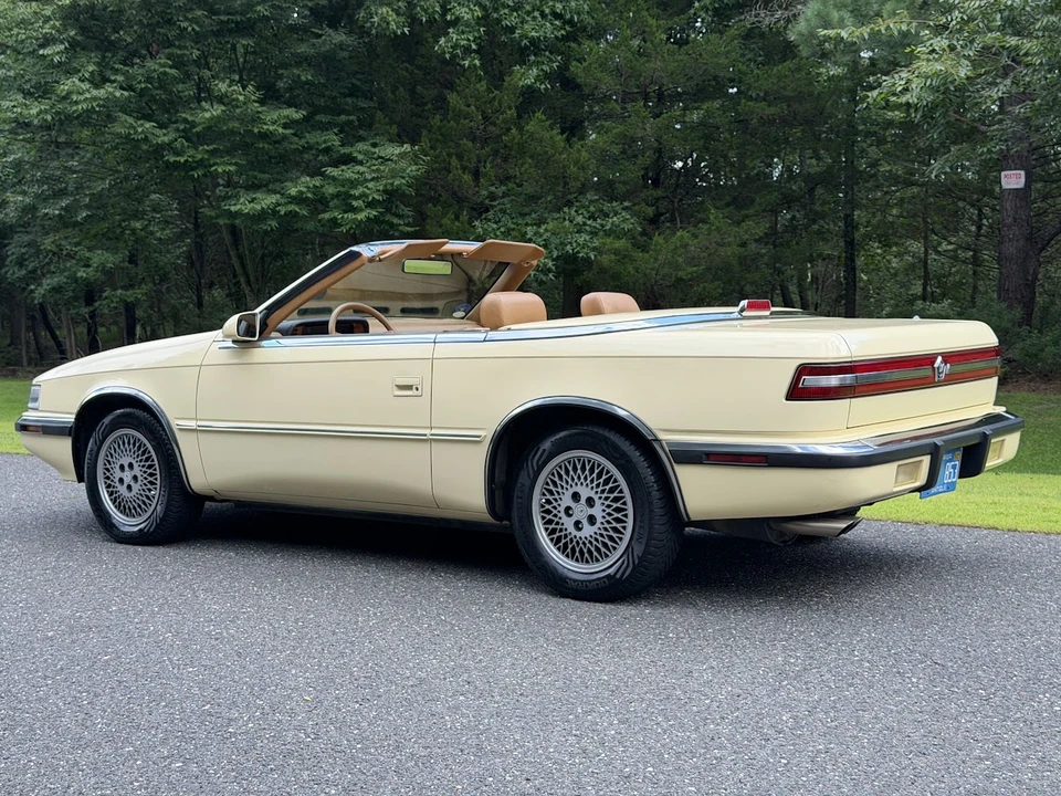 1989 Chrysler TC by Maserati - Image 13 of 31
