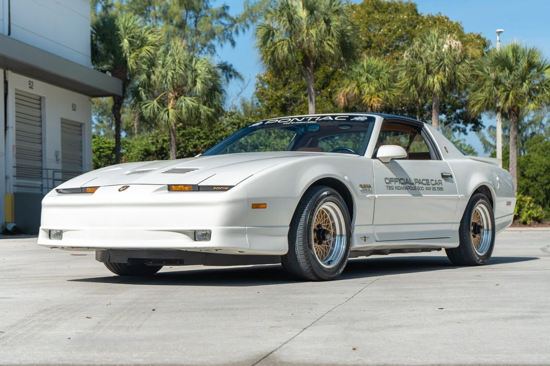 1989 Pontiac Firebird Trans Am 3rd Gen - Image 15 of 31