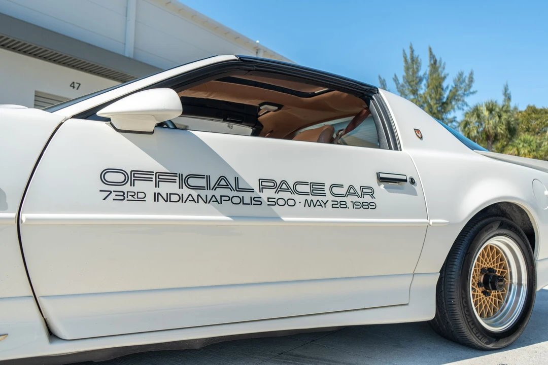 1989 Pontiac Firebird Trans Am 3rd Gen - Image 20 of 31