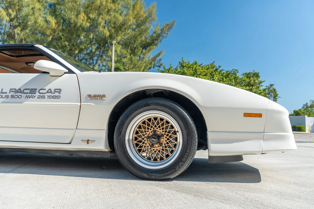 1989 Pontiac Firebird Trans Am 3rd Gen - Image 24 of 31