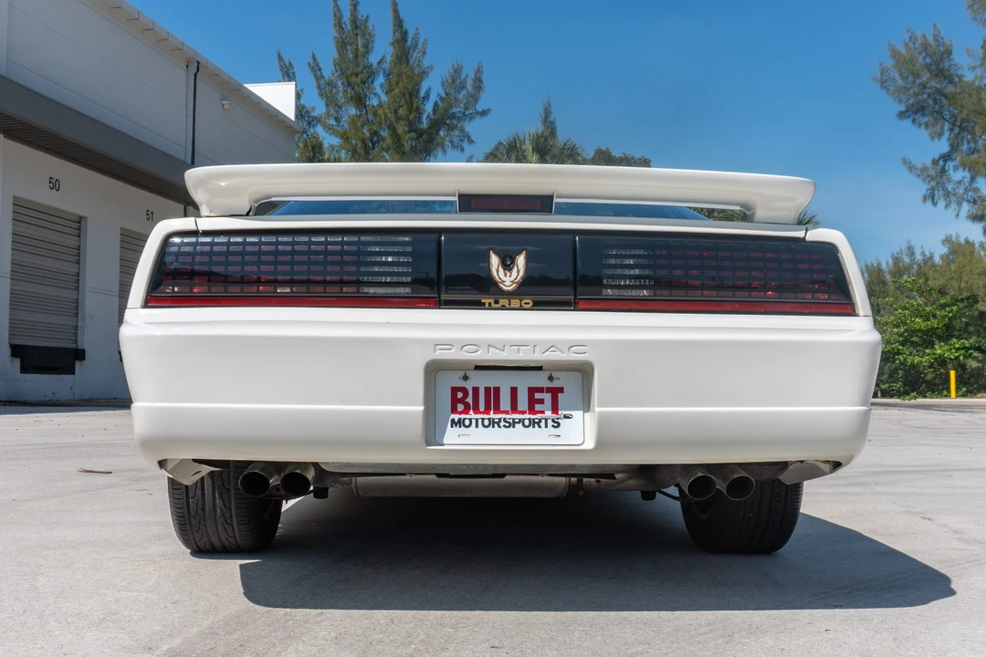 1989 Pontiac Firebird Trans Am 3rd Gen - Image 10 of 31