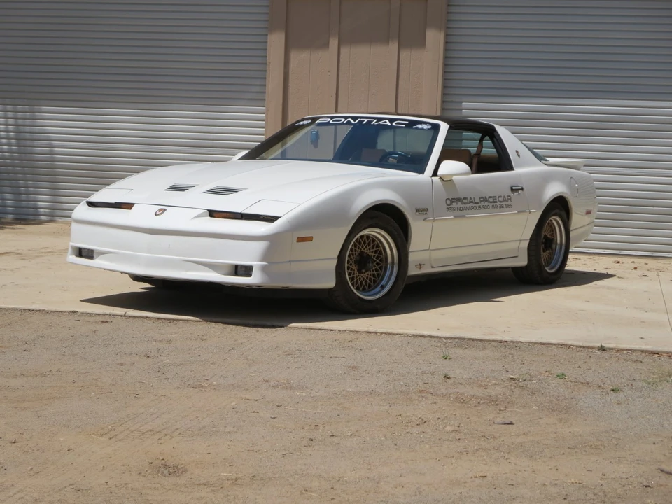 1989 Pontiac Firebird Trans Am 3rd Gen - Image 2 of 31