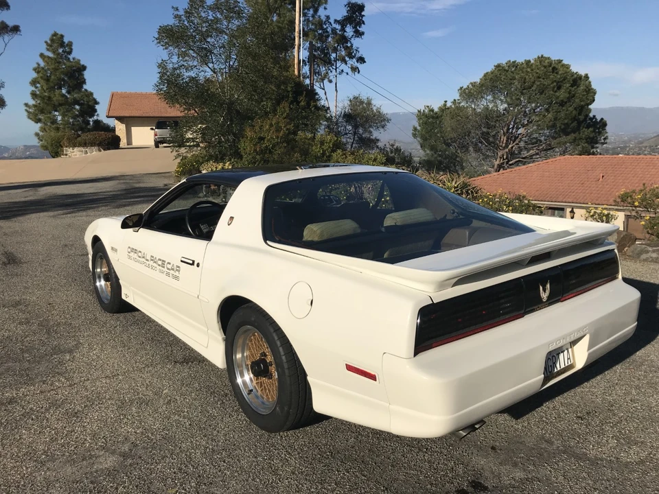 1989 Pontiac Firebird Trans Am 3rd Gen - Image 4 of 31