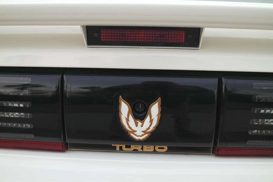 1989 Pontiac Firebird Trans Am 3rd Gen - Image 22 of 31