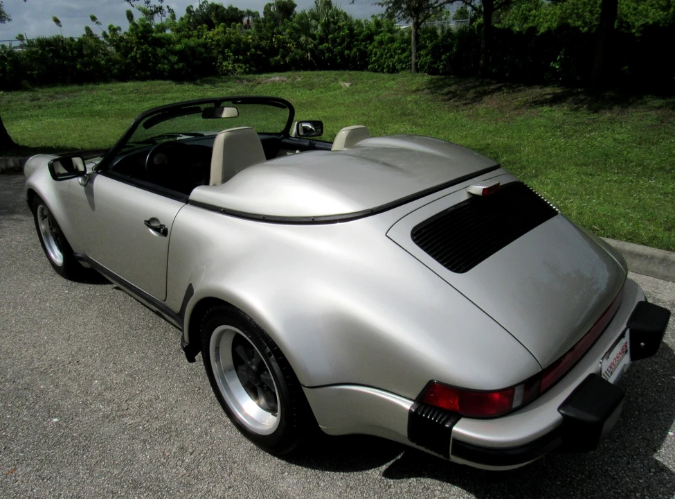1989 Porsche 911 Carrera 3.2 - Image 12 of 31