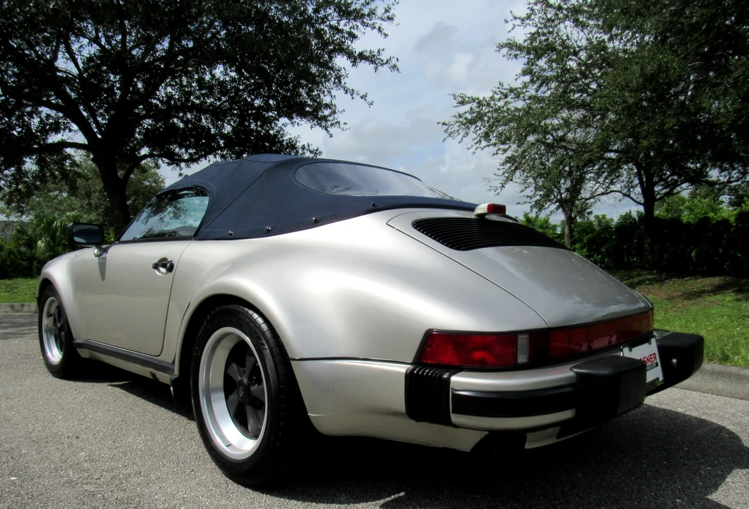 1989 Porsche 911 Carrera 3.2 - Image 10 of 31