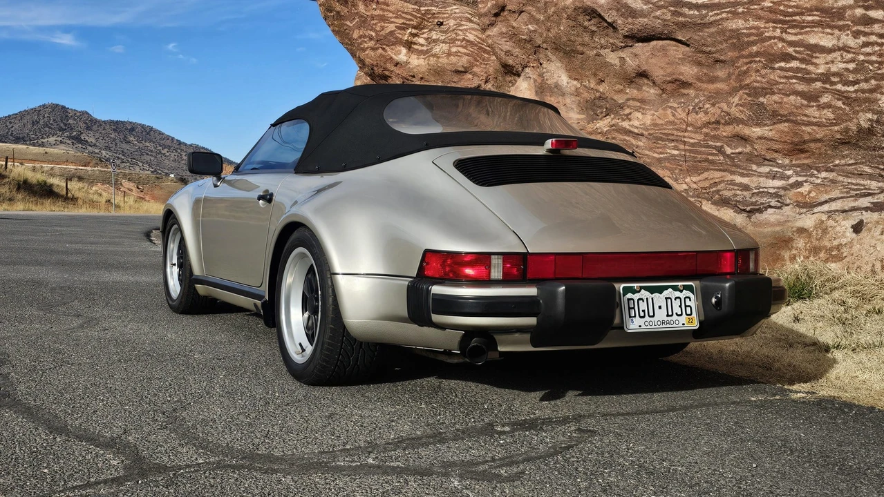 1989 Porsche 911 Carrera 3.2 - Image 13 of 31