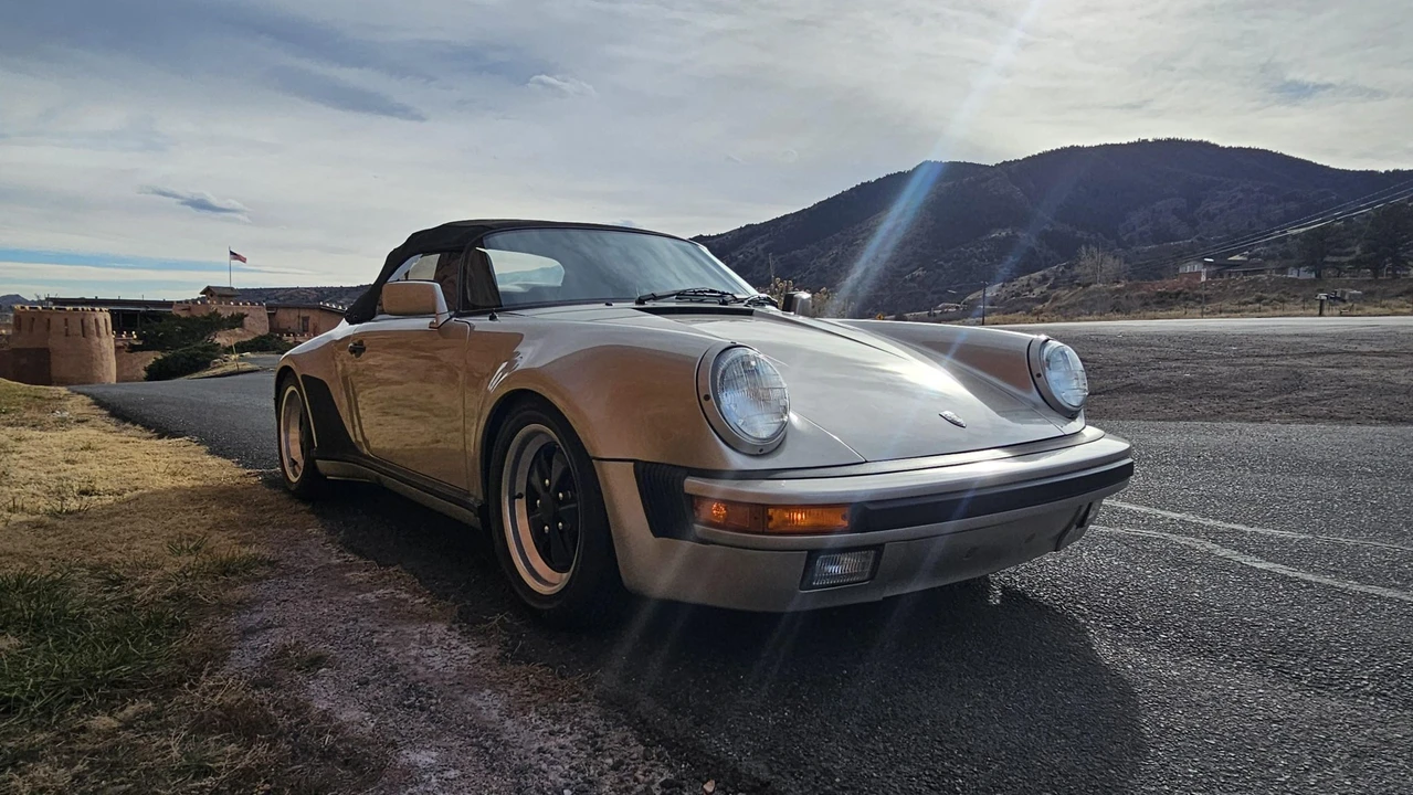 1989 Porsche 911 Carrera 3.2 - Image 6 of 31