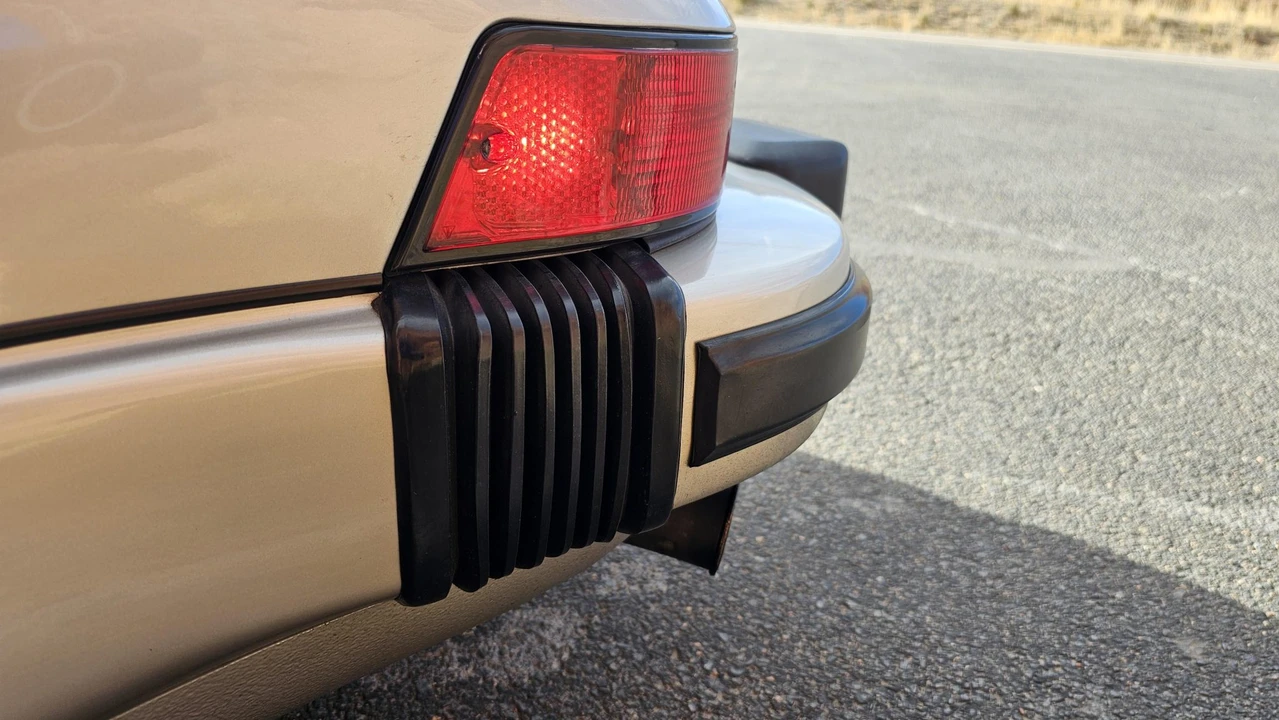 1989 Porsche 911 Carrera 3.2 - Image 28 of 31