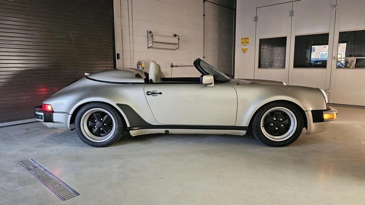 1989 Porsche 911 Carrera 3.2 - Image 17 of 31