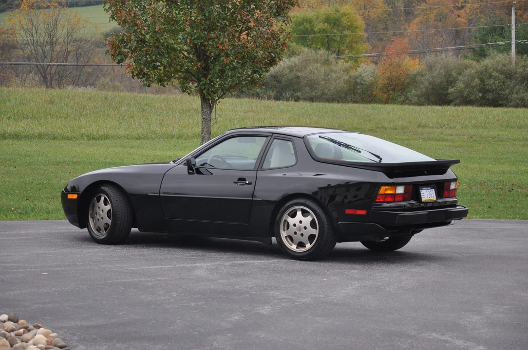 1989 Porsche 944 Turbo - Image 23 of 31