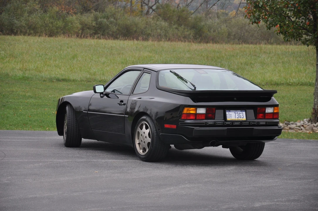1989 Porsche 944 Turbo - Image 24 of 31