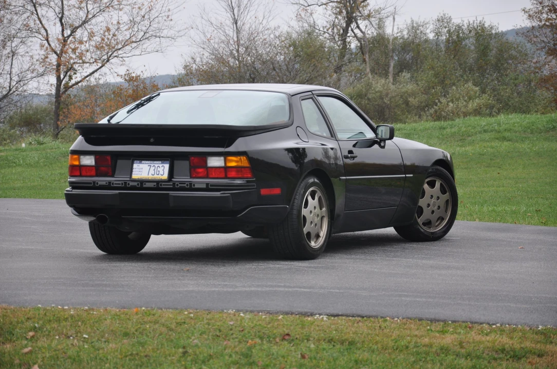 1989 Porsche 944 Turbo - Image 30 of 31