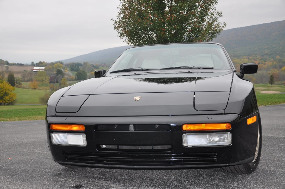 1989 Porsche 944 Turbo - Image 2 of 31