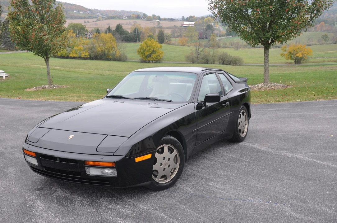 1989 Porsche 944 Turbo - Image 13 of 31