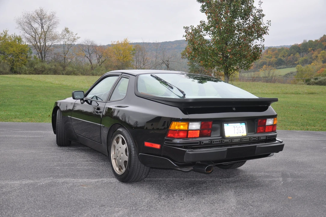 1989 Porsche 944 Turbo - Image 25 of 31