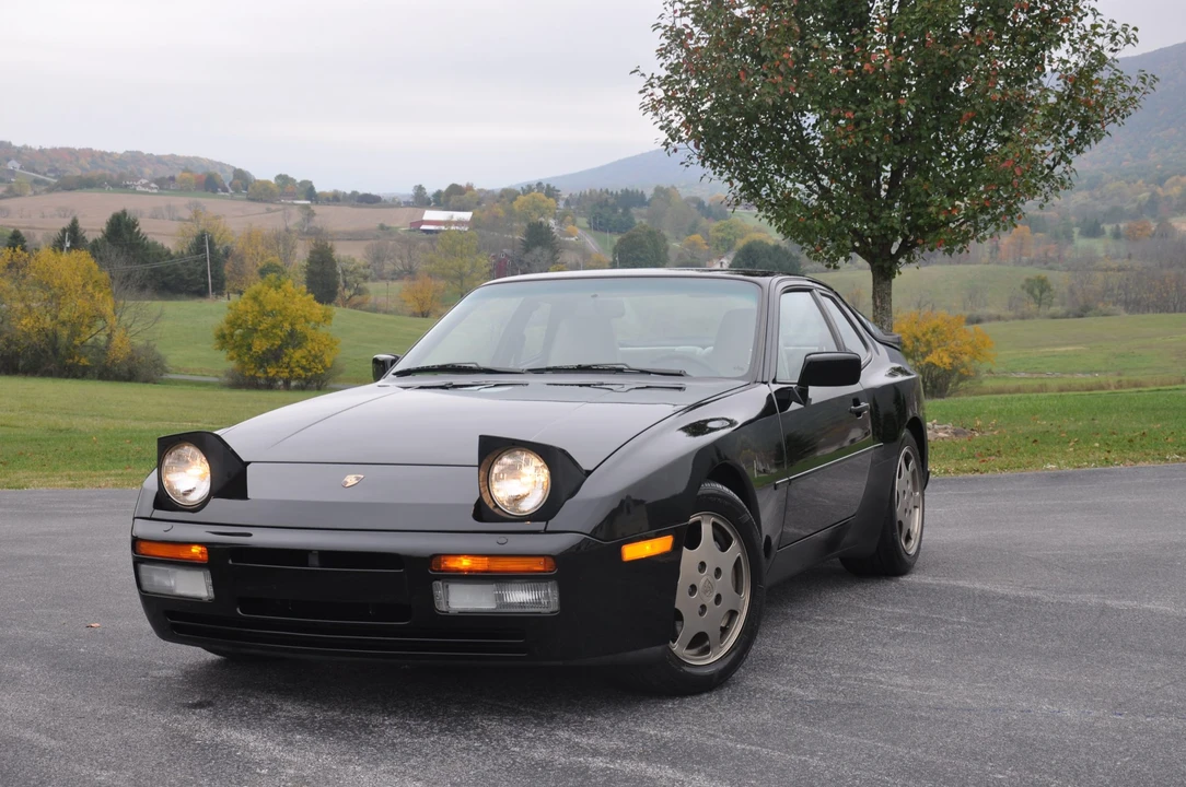 1989 Porsche 944 Turbo - Image 9 of 31