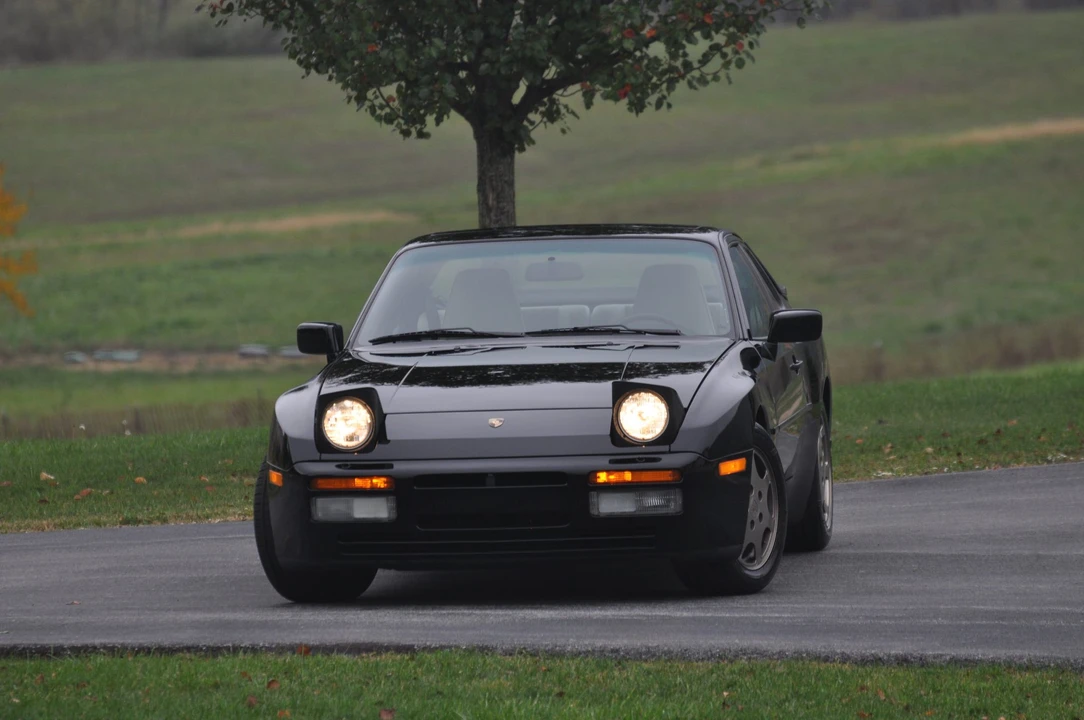 1989 Porsche 944 Turbo - Image 6 of 31