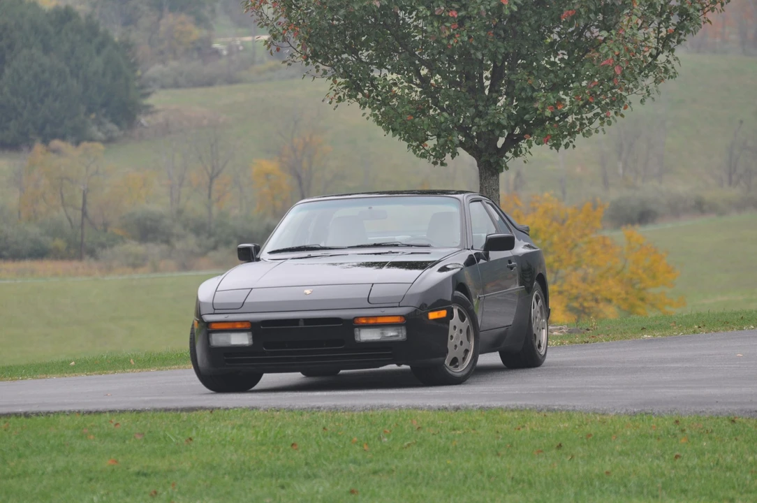 1989 Porsche 944 Turbo - Image 7 of 31