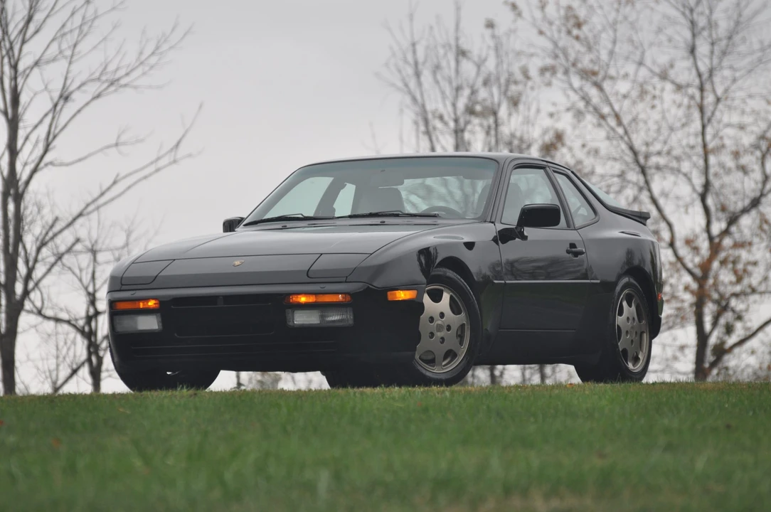 1989 Porsche 944 Turbo - Image 14 of 31