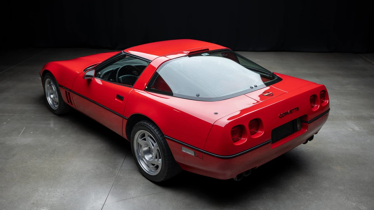 1990 Chevrolet Corvette C4 ZR1 - Image 19 of 31