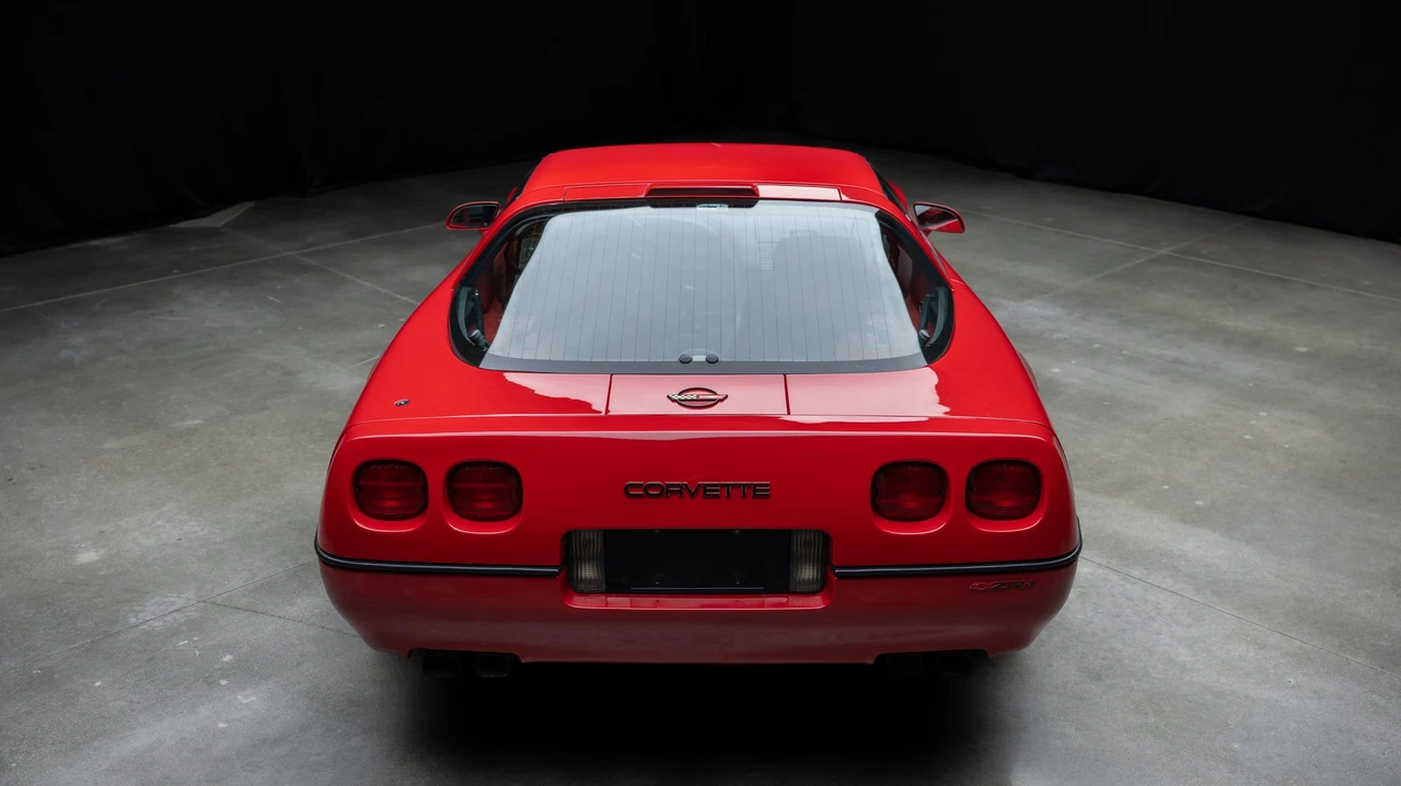 1990 Chevrolet Corvette C4 ZR1 - Image 14 of 31