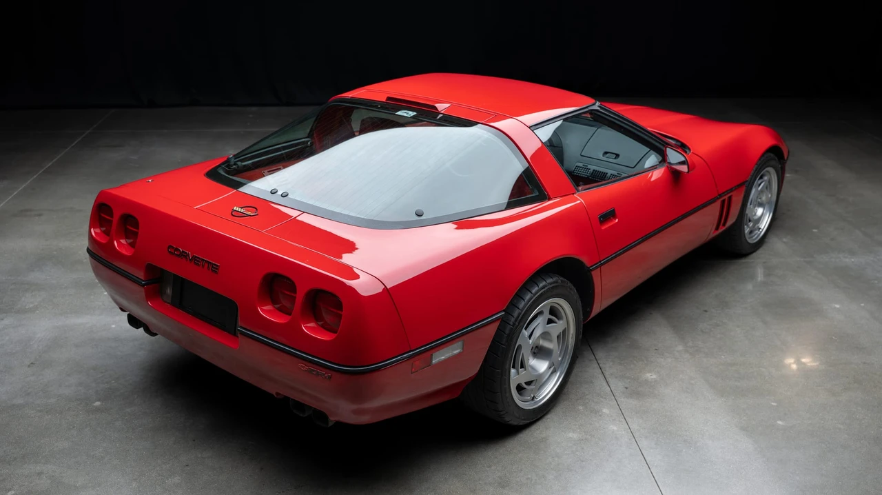 1990 Chevrolet Corvette C4 ZR1 - Image 13 of 31