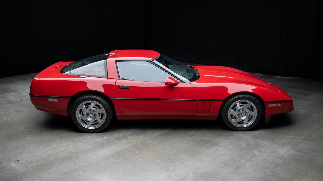 1990 Chevrolet Corvette C4 ZR1 - Image 9 of 31
