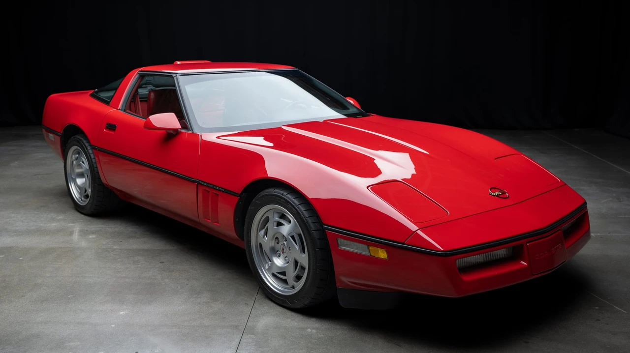 1990 Chevrolet Corvette C4 ZR1 - Image 7 of 31
