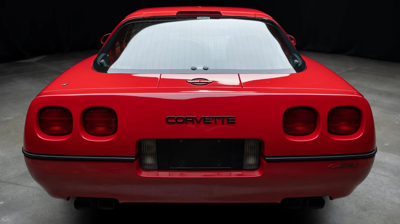 1990 Chevrolet Corvette C4 ZR1 - Image 16 of 31