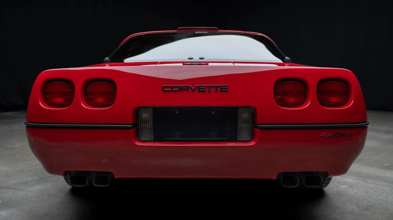 1990 Chevrolet Corvette C4 ZR1 - Image 17 of 31