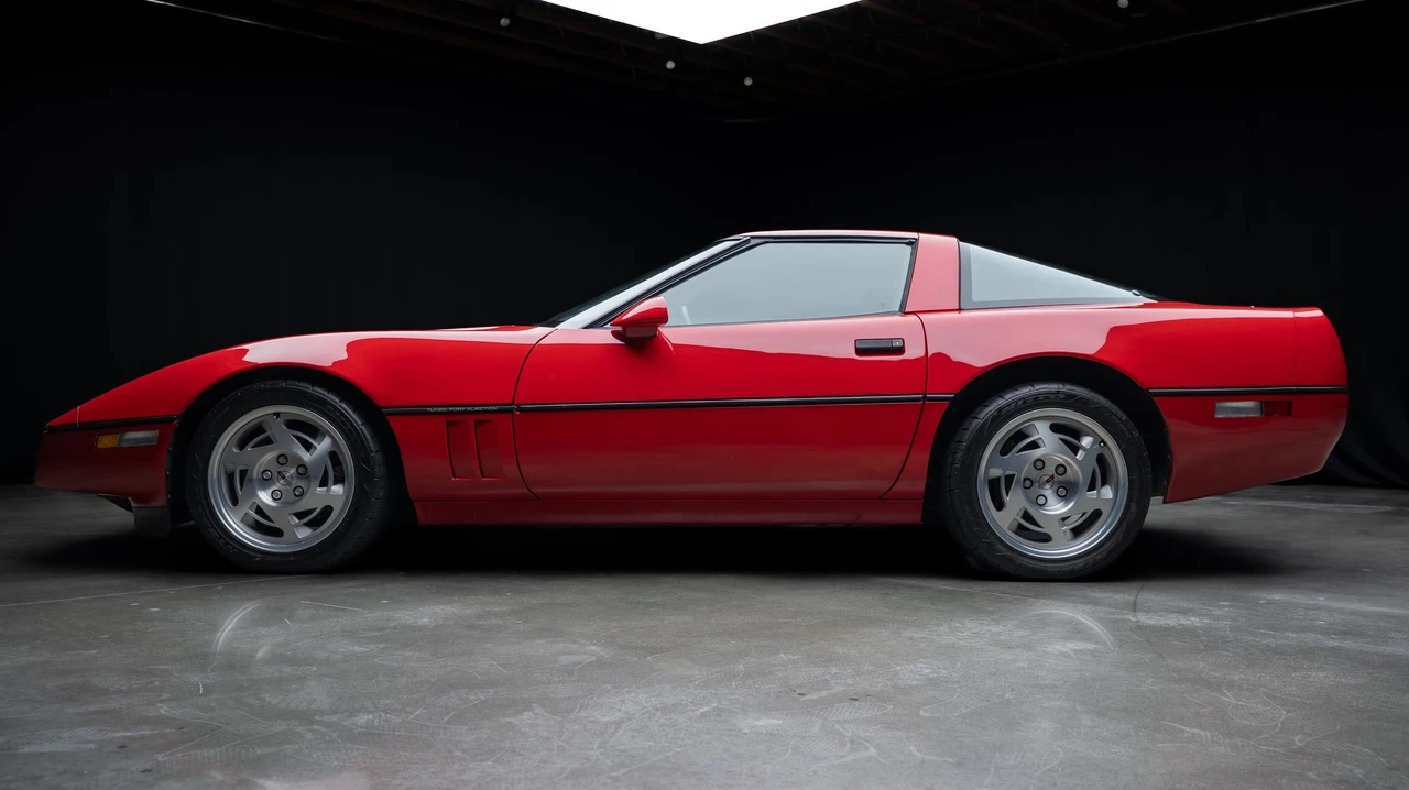 1990 Chevrolet Corvette C4 ZR1 - Image 21 of 31