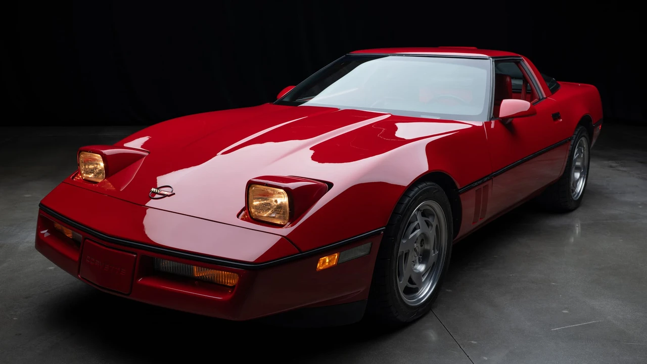 1990 Chevrolet Corvette C4 ZR1 - Image 23 of 31