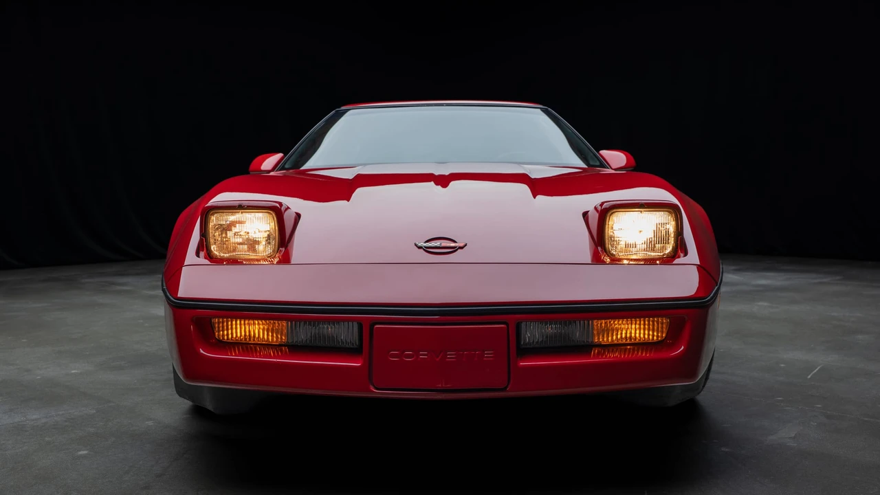 1990 Chevrolet Corvette C4 ZR1 - Image 29 of 31