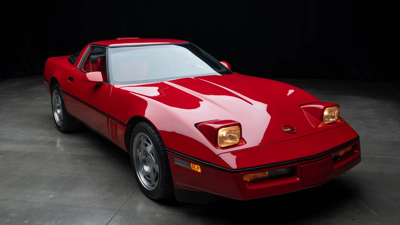 1990 Chevrolet Corvette C4 ZR1 - Image 30 of 31
