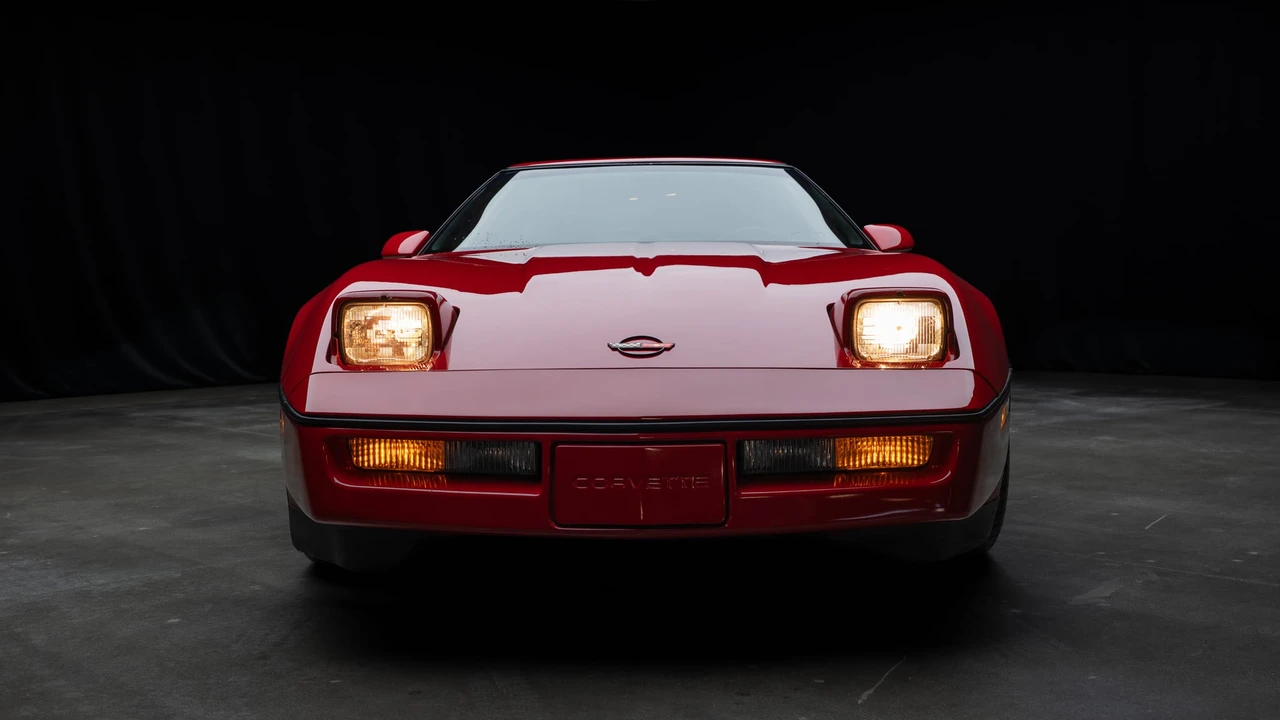 1990 Chevrolet Corvette C4 ZR1 - Image 28 of 31